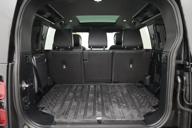Used 2024 Land Rover Defender 110 X-Dynamic SE AWD/4WD image 50
