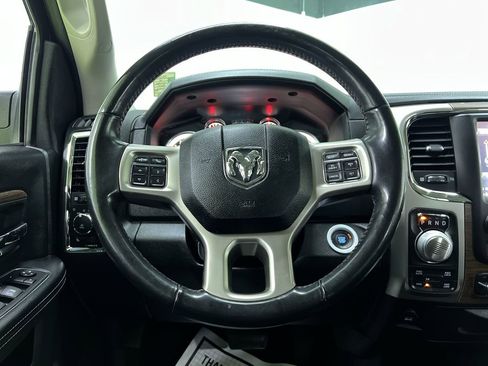 Used 2018 RAM 1500 Laramie w/ Convenience Group AWD/4WD image 21