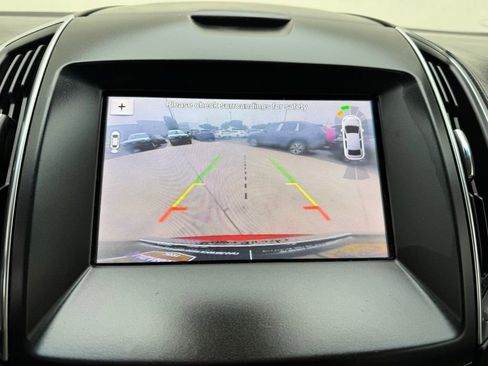 Used 2019 Ford Edge Titanium w/ Equipment Group 301A FWD image 24