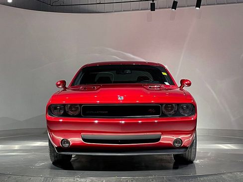 Used 2010 Dodge Challenger R/T RWD image 3
