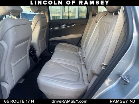 Used 2022 Lincoln Nautilus Reserve AWD/4WD image 22
