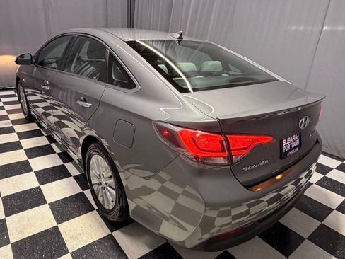 Used 2017 Hyundai Sonata SE FWD image 6