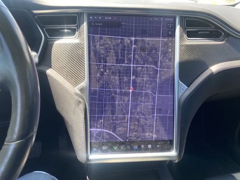Used 2018 Tesla Model X 75D AWD/4WD image 16