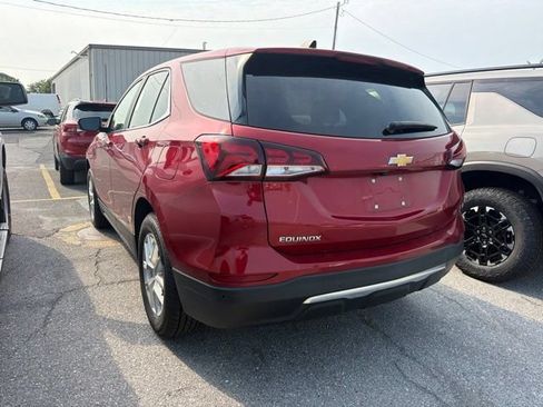 Used 2023 Chevrolet Equinox LT FWD image 4