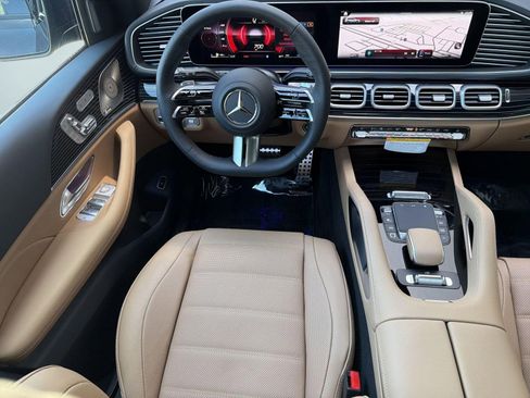 New 2026 Mercedes-Benz GLS 450 4MATIC image 30