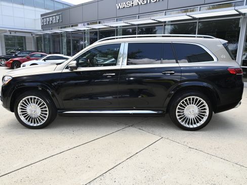 Used 2023 Mercedes-Benz Maybach GLS 600 4MATIC image 8