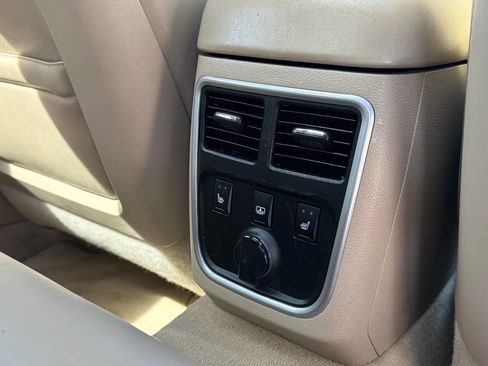 Used 2013 Chrysler 300 C w/ Beats Audio Group image 23