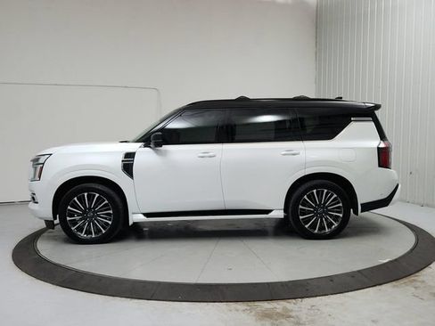 Used 2025 Nissan Armada Platinum Reserve AWD/4WD image 4