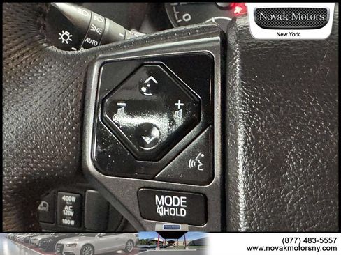 Used 2022 Toyota Tacoma TRD Off-Road AWD/4WD image 15