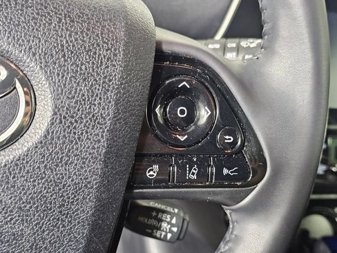 Used 2020 Toyota Prius XLE w/ Advanced Technology Package AWD/4WD image 29