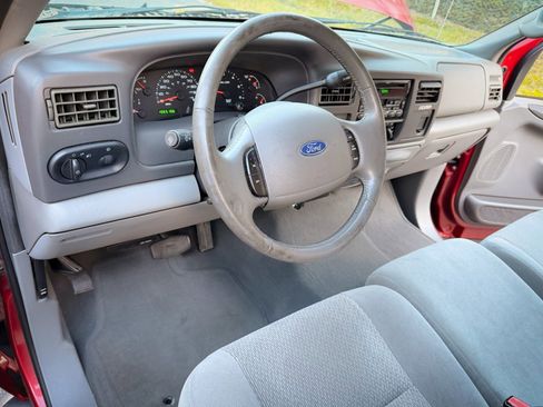 Used 2004 Ford Excursion 2WD image 11