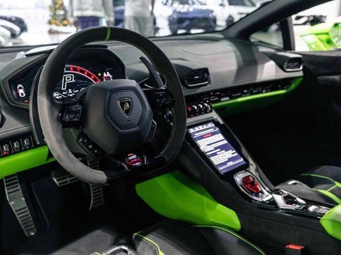 Used 2023 Lamborghini Huracan Tecnica image 19