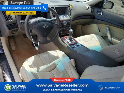 Used 2015 INFINITI Q60 Convertible w/ Premium Package RWD image 11