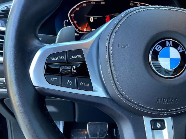 Used 2022 BMW X7 xDrive40i w/ M Sport Package AWD/4WD image 13