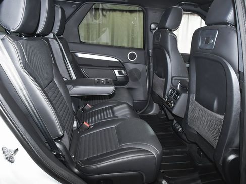 Used 2023 Land Rover Discovery S R-Dynamic image 69