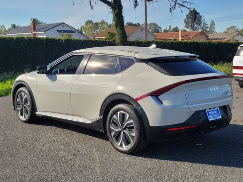 Used 2024 Kia EV6 Light image 26