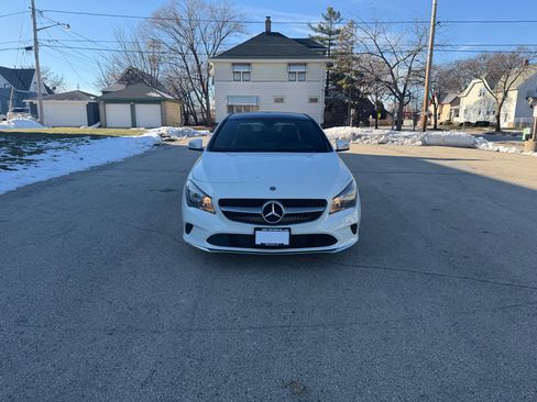 Used 2018 Mercedes-Benz CLA 250 4MATIC image 2