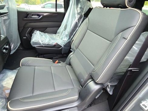 New 2026 GMC Yukon XL Elevation w/ Elevation Premium Package image 5