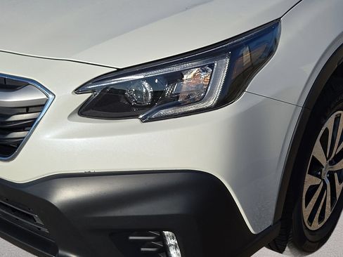 Used 2021 Subaru Outback Premium AWD/4WD image 9
