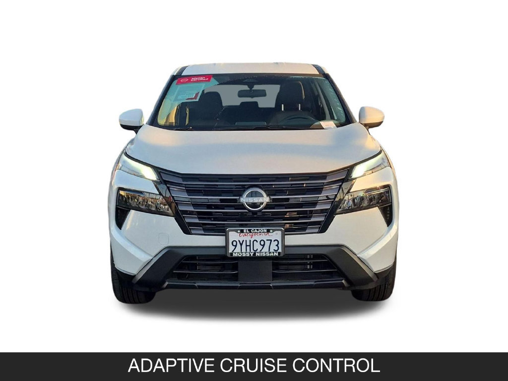 Certified 2026 Nissan Rogue SV AWD/4WD image 4