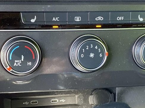 Used 2024 Volkswagen Tiguan S AWD/4WD image 32