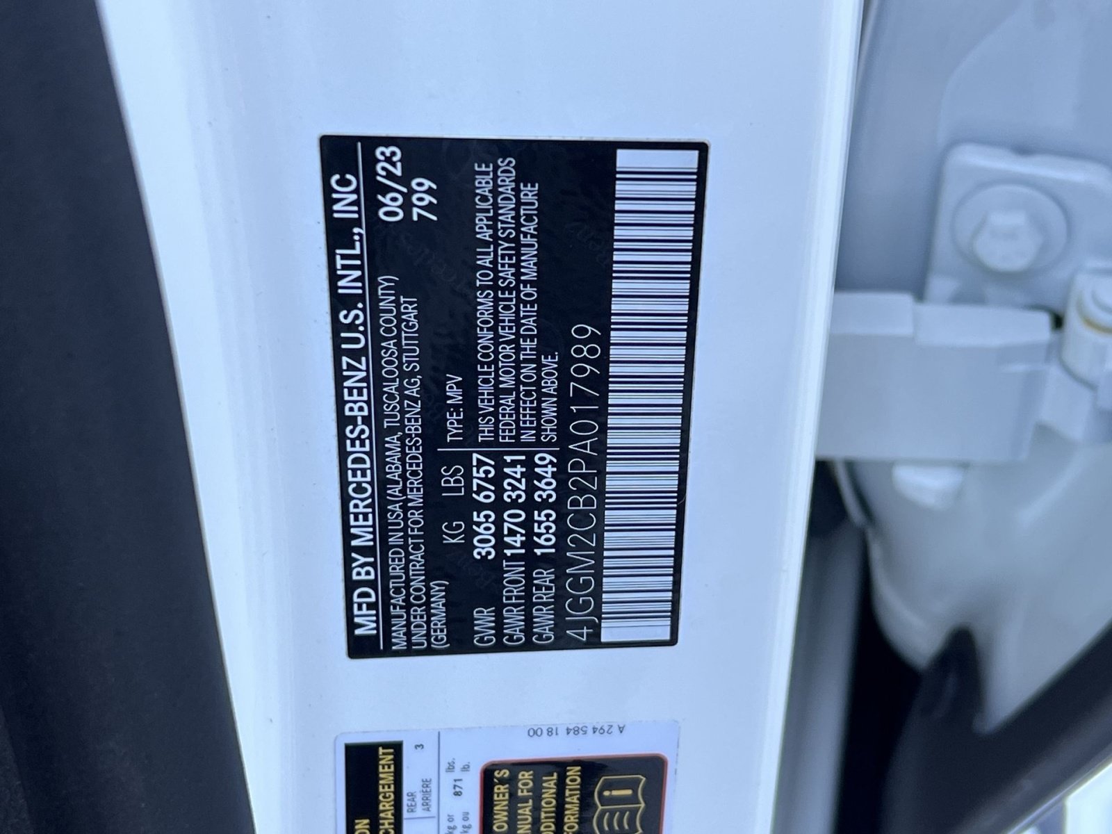 Certified 2023 Mercedes-Benz EQE 500 4MATIC SUV w/ Winter Package image 43
