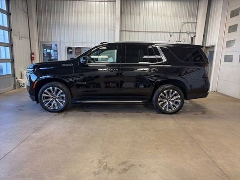 Used 2025 Chevrolet Tahoe High Country AWD/4WD image 8