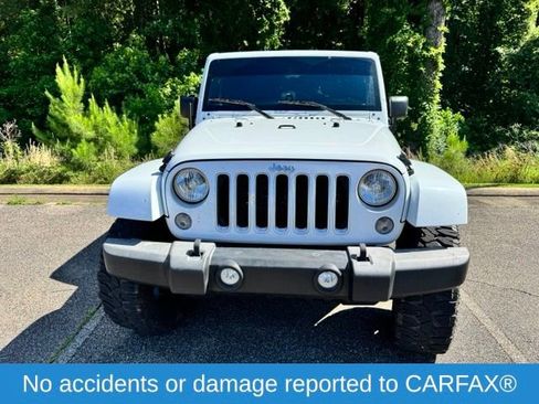 Used 2016 Jeep Wrangler Unlimited Sahara w/ Connectivity Group AWD/4WD image 2