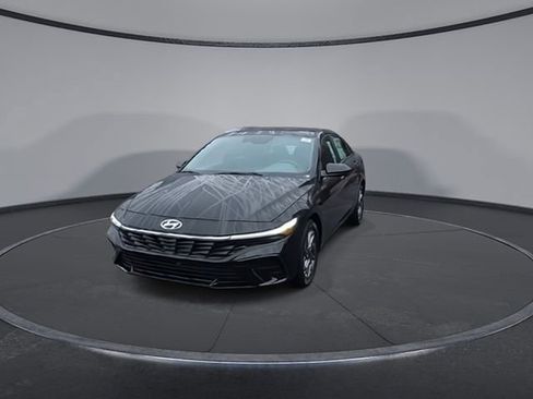 New 2026 Hyundai Elantra Blue image 3