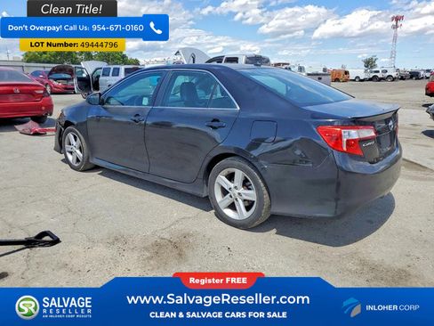 Used 2012 Toyota Camry SE image 3