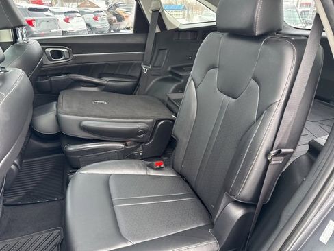 Used 2023 Kia Sorento SX image 39