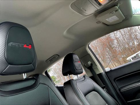 Used 2022 GMC Canyon AT4 w/ Trailering Package image 22