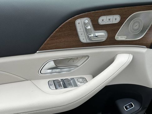 New 2026 Mercedes-Benz GLS 450 4MATIC image 12