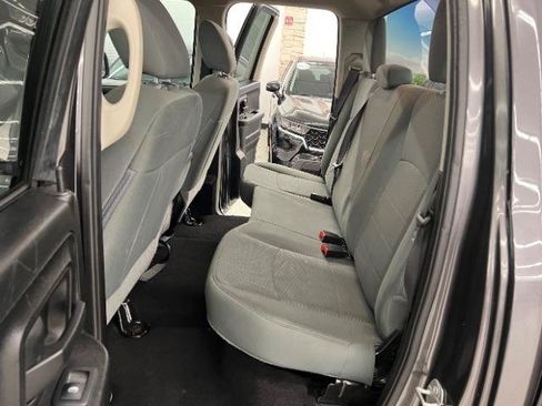 Used 2019 RAM 1500 Express w/ Express Value Package AWD/4WD image 27
