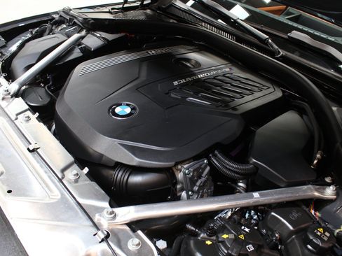 Used 2024 BMW M440i Convertible w/ Premium Package RWD image 34