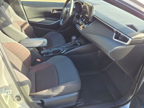 Used 2025 Toyota Corolla SE image 6