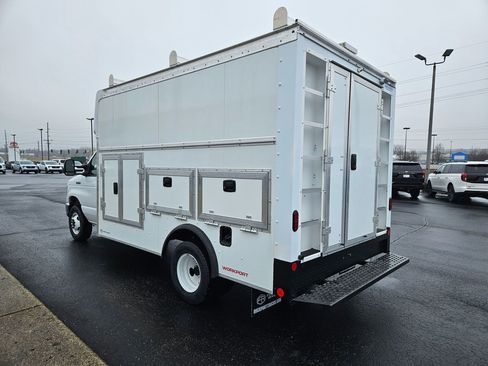 New 2026 Ford E-450 and Econoline 450 Super Duty w/ Power Equipment Group image 6