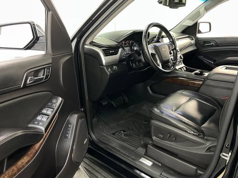 Used 2016 Chevrolet Suburban LT RWD image 24