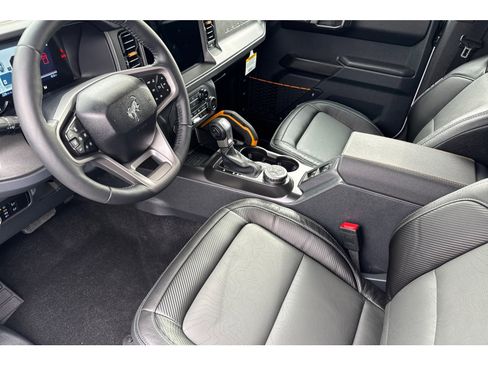 New 2024 Ford Bronco Badlands image 7