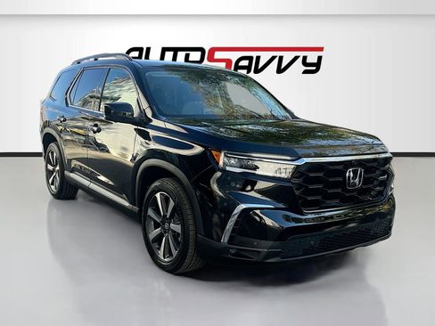 Used 2023 Honda Pilot Elite image 1