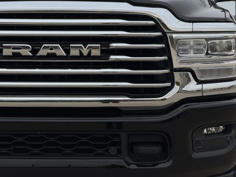 Used 2022 RAM 2500 Limited image 8