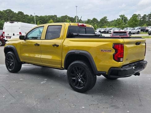 Used 2023 Chevrolet Colorado Trail Boss w/ Technology Package AWD/4WD image 5