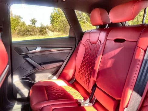 Used 2024 Audi SQ5 Prestige image 14