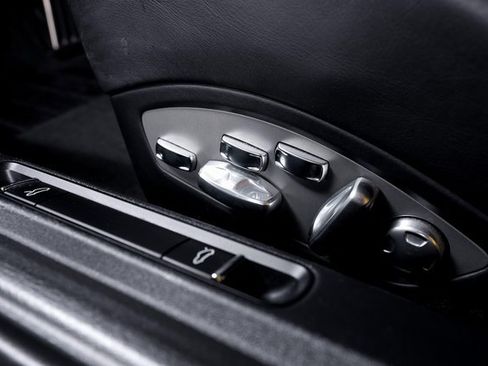 Used 2017 Porsche 911 Turbo S image 22