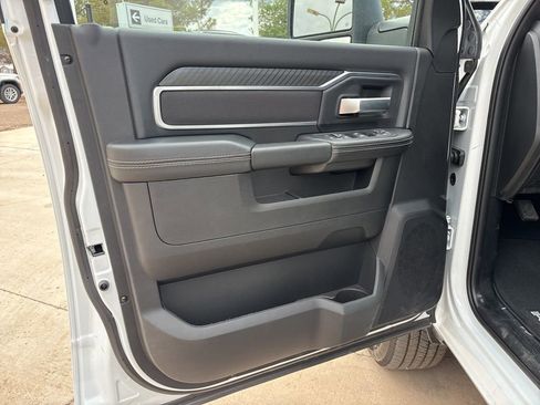 New 2025 RAM 2500 Big Horn AWD/4WD image 13