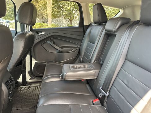 Used 2015 Ford Escape Titanium FWD image 29