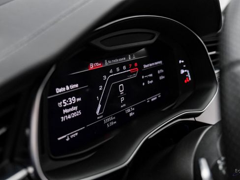 Used 2022 Audi RS Q8 image 25