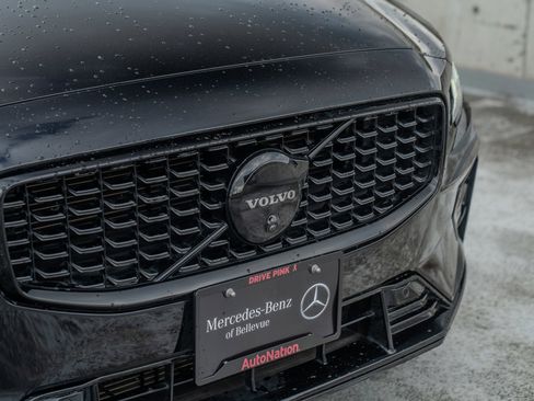 Used 2024 Volvo S60 B5 Plus w/ Climate Package image 7