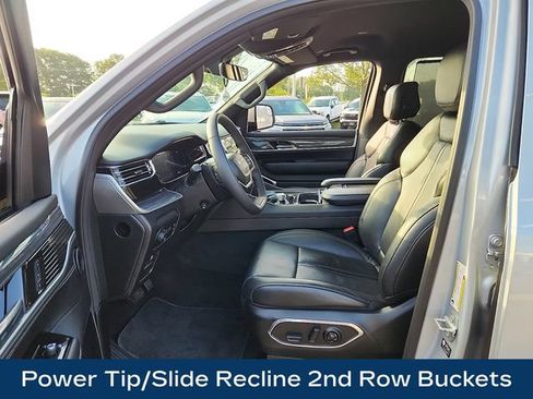 Used 2022 Jeep Wagoneer Series III w/ Convenience Group I AWD/4WD image 17