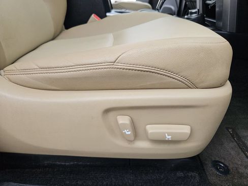 Used 2018 Toyota 4Runner SR5 Premium AWD/4WD image 27
